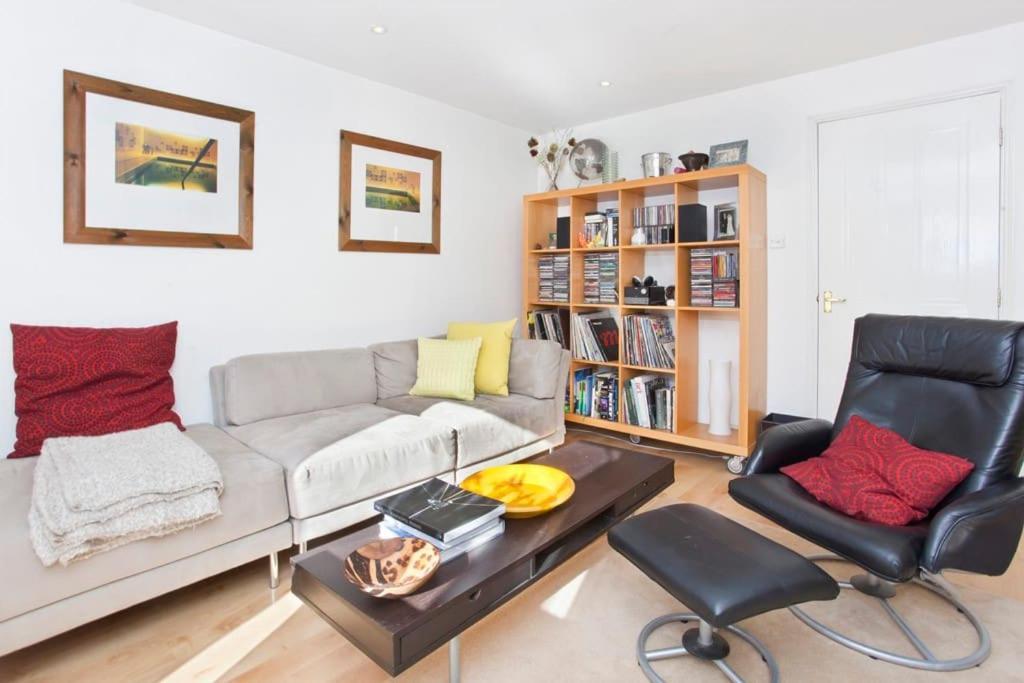 Walking Distance To Racecourse And City Centre 요크 외부 사진