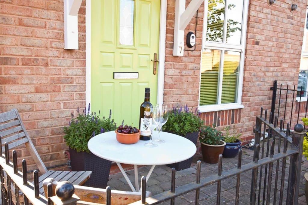 Walking Distance To Racecourse And City Centre 요크 외부 사진